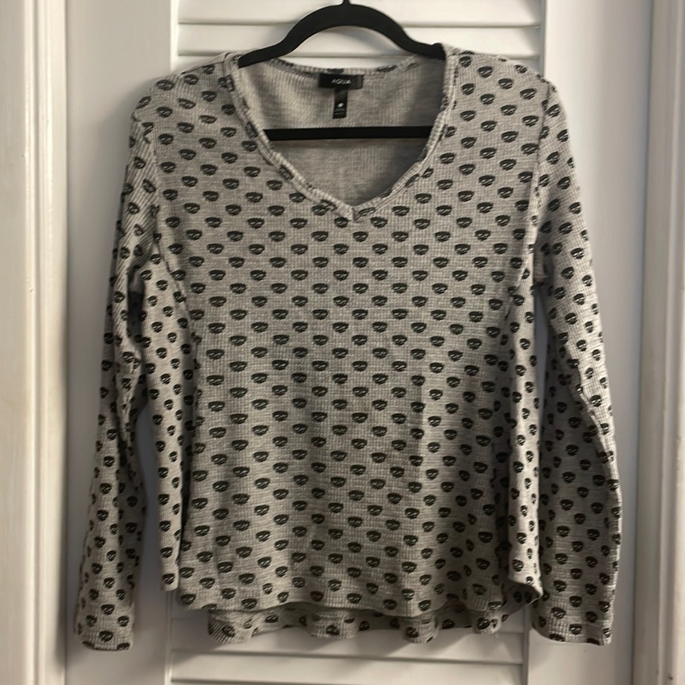 Aqua Skull Waffle Shirt Size S-Excellent PreOwned Condition